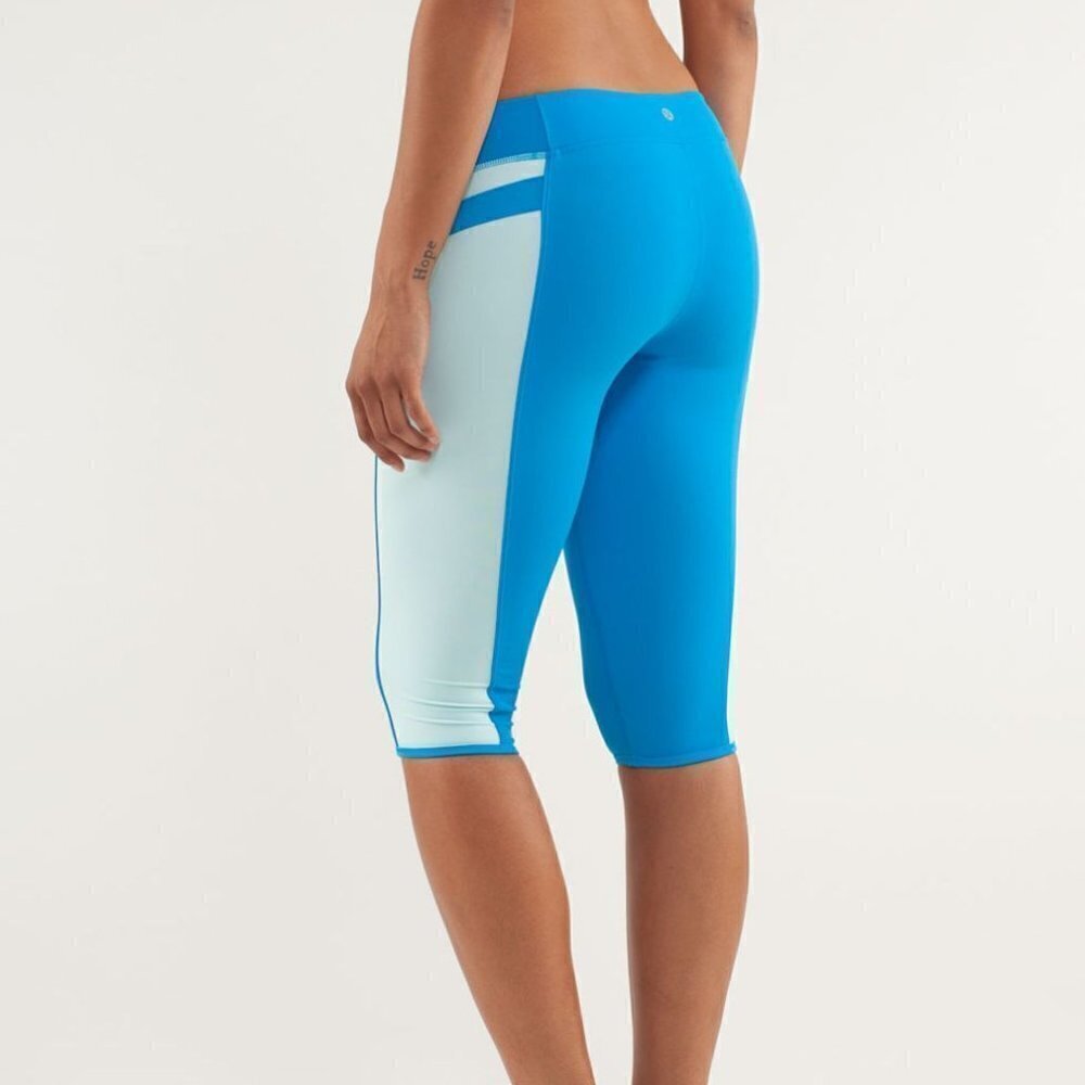 LULULEMON | Heat It Up Crop Legging Blue 16" | Sz. 6